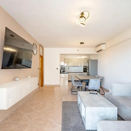Rina Apartment *