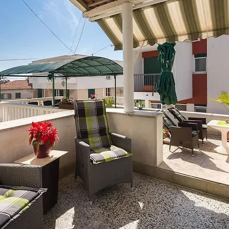 Apartamento Rina *